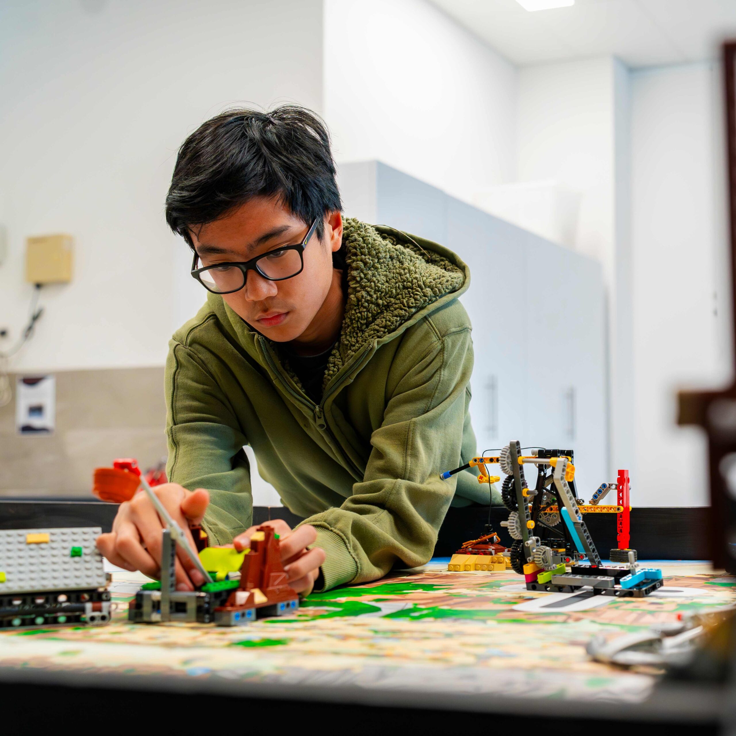 A7408955 (1)-Enhanced-NR